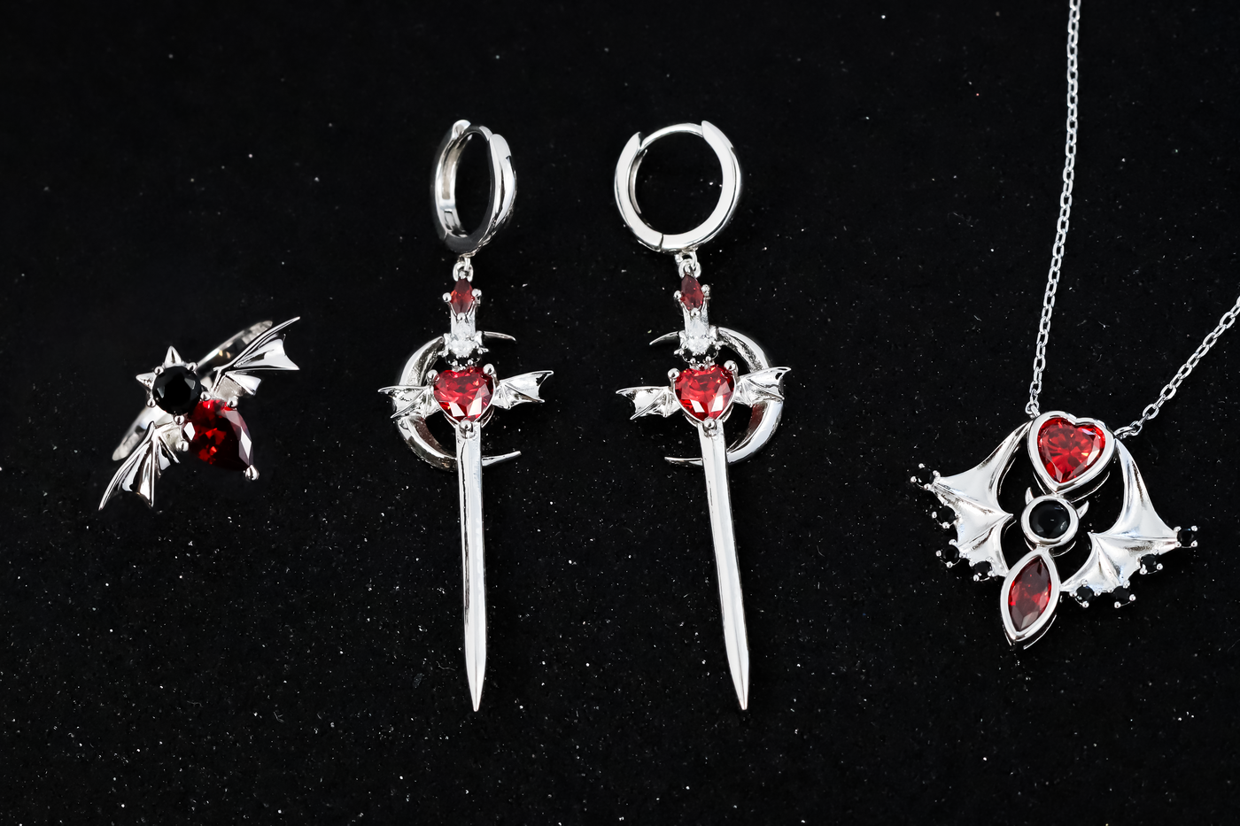 Saira's Familiar Bat Choker